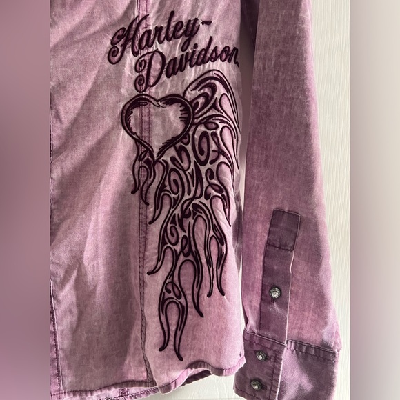 Harley Davidson Embroidered Rhinestone Button Top - Picture 2 of 6